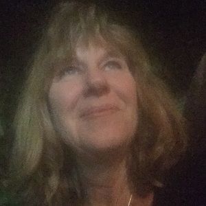 Meet your Posher, Cynthia